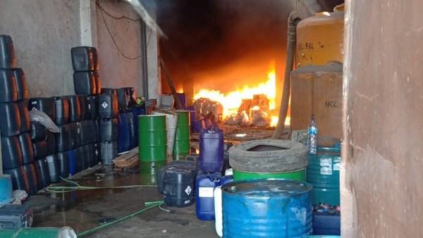 ledakan gudang kimia